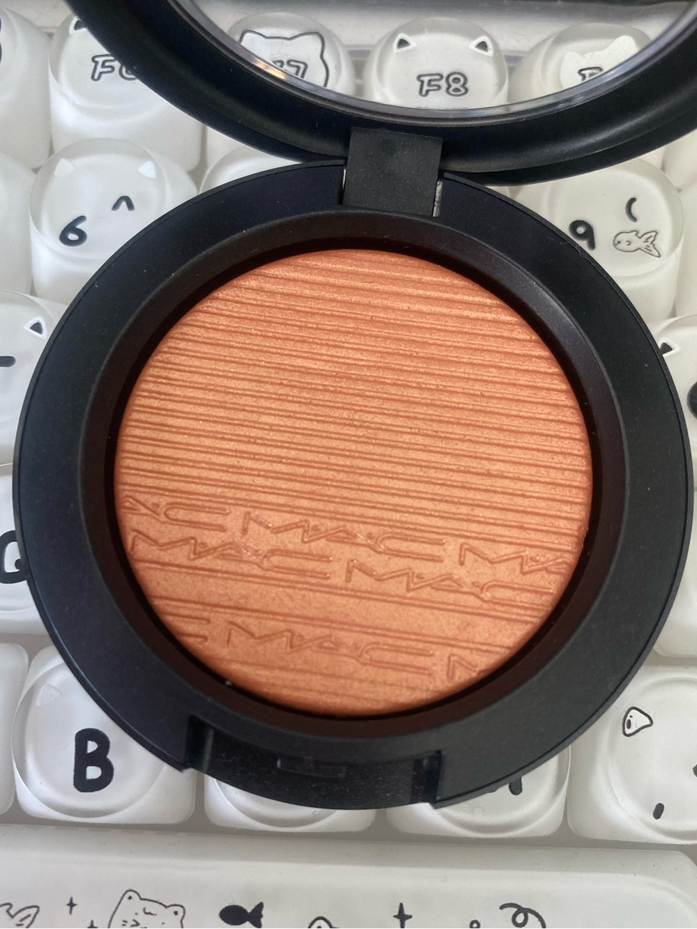MAC Extra Dimension Just A Pinch
